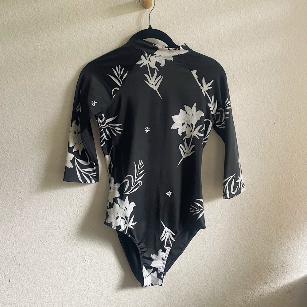 Roxy Floral One Piece Surf Suit Quarter Sleeves XS